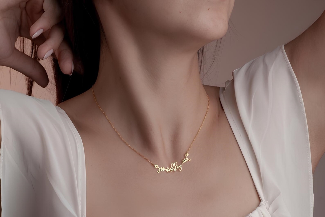 Navan 925 Ayar Gümüş Çiçek Motifli Kişiye Özel İsim Kolyesi (Gold, Silver ve Rose)