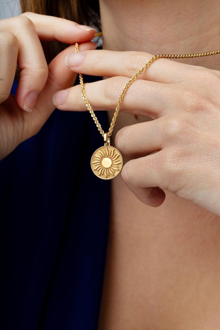 Navan 925 Ayar Gümüş Güneş Medalyon Kolyesi (Gold, Silver ve Rose)