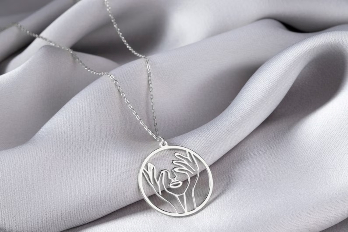 Navan 925 Ayar Gümüş Özgür Ruh Kadın Kolyesi (Gold, Silver ve Rose)