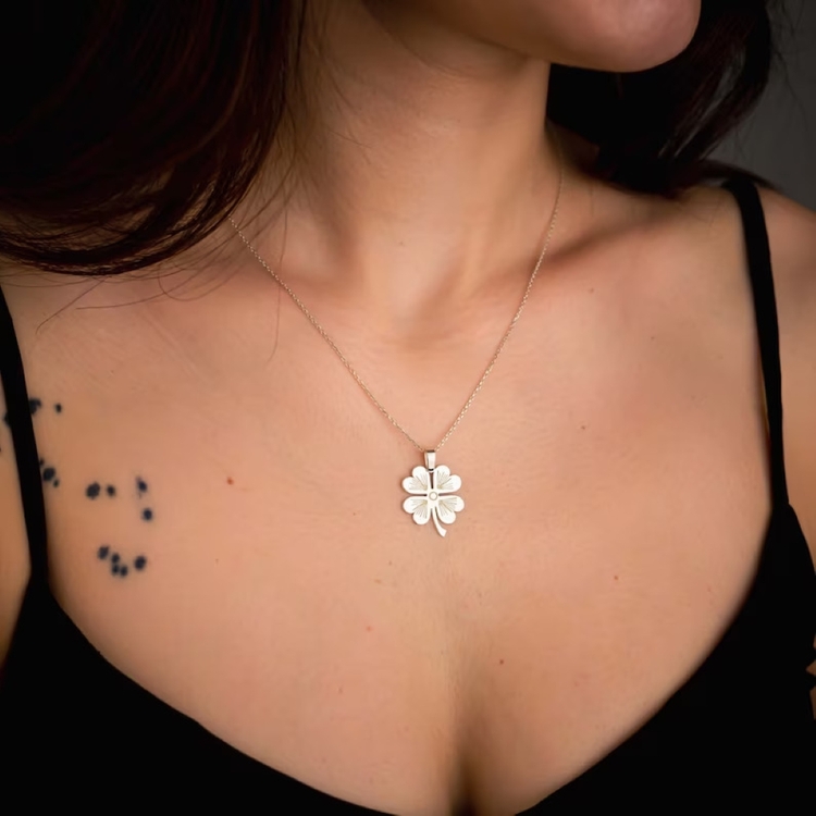 Navan 925 Ayar Gümüş Dört Yapraklı Yonca Kolye (Gold, Silver ve Rose)