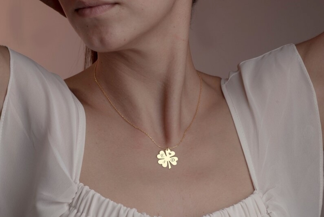 Navan 925 Ayar Gümüş Dört Yapraklı Yonca Kişiye Özel Harf Kolyesi (Gold, Silver ve Rose)