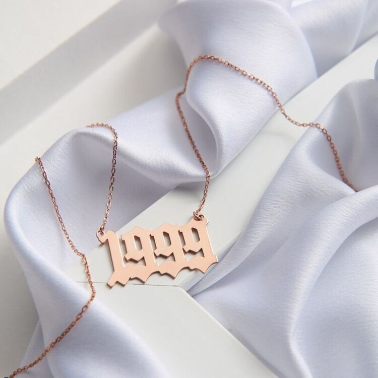 Navan 925 Ayar Gümüş Yıl Kolyesi (Gold, Silver ve Rose)