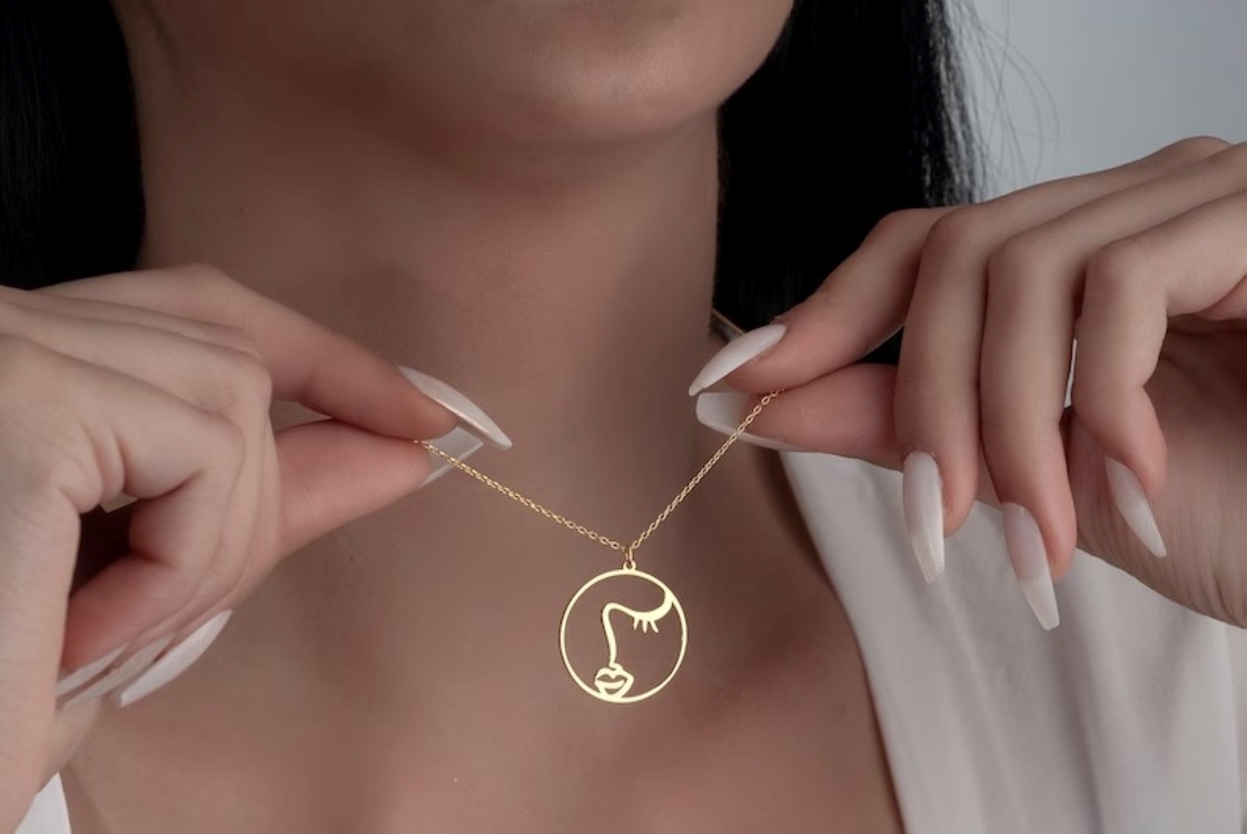 Navan 925 Minimalist Kadın Silüet Kolye – 925 Ayar Gümüş