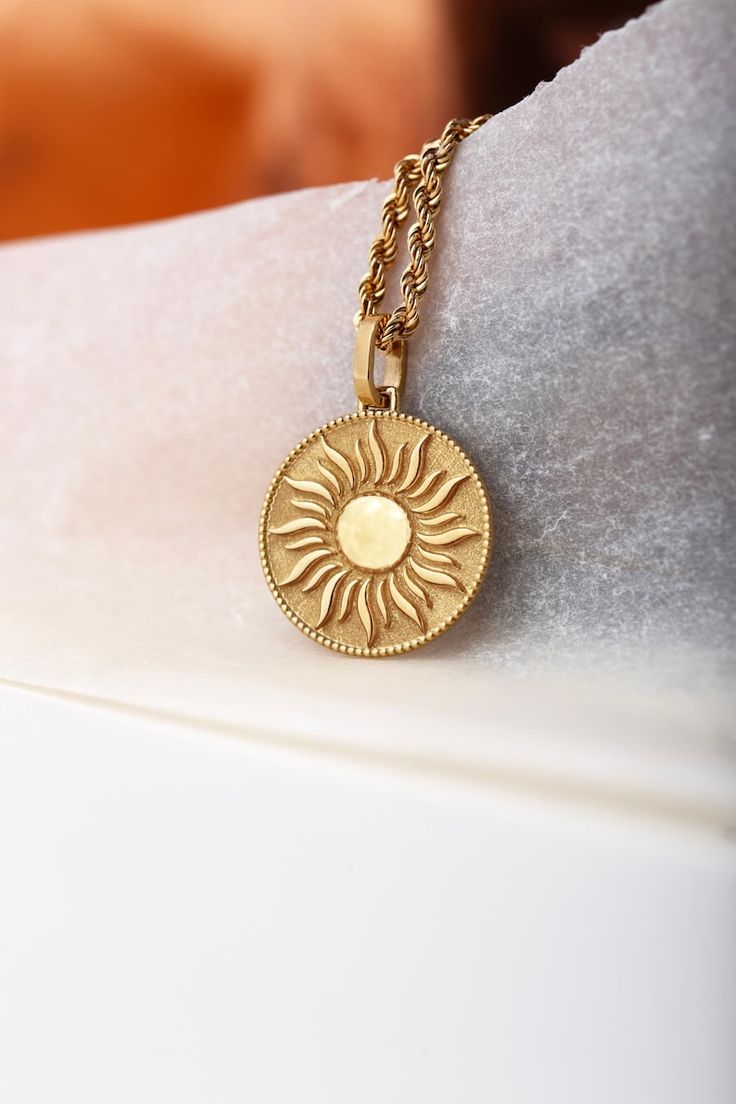 Navan 925 Ayar Gümüş Güneş Medalyon Kolyesi (Gold, Silver ve Rose)