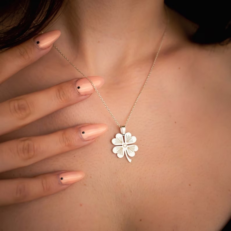 Navan 925 Ayar Gümüş Dört Yapraklı Yonca Kolye (Gold, Silver ve Rose)