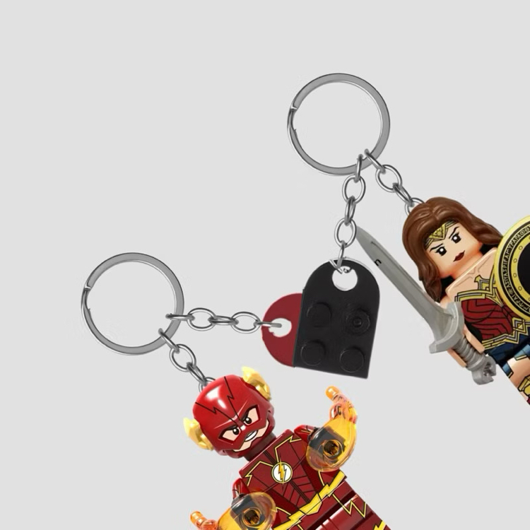 maroon flash & black wonder woman couple anahtarlık figür seti