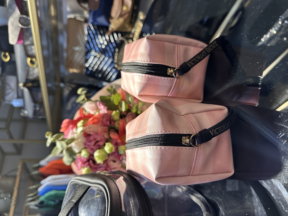 Victoria Secret makyaj çantası