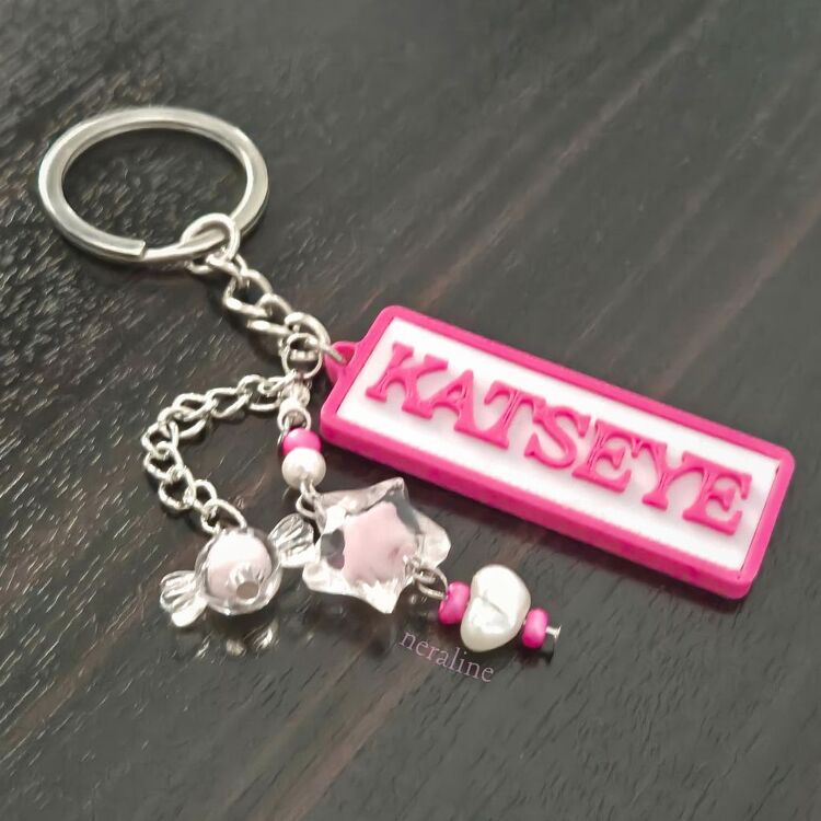 Katseye Anahtarlık Pembe