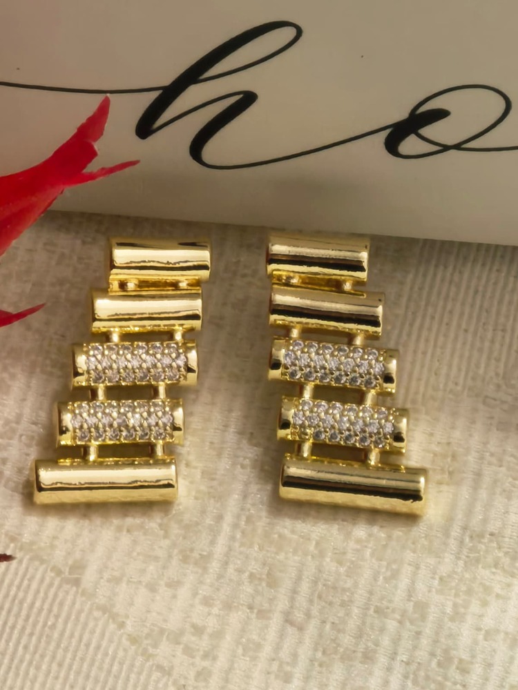 Özel Seri Tasarım Küpe Zirkon Taş Detaylı Gold / VKP9804