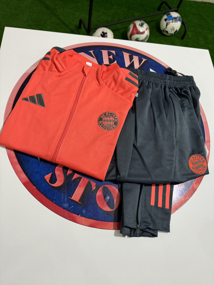 Adidas Dalgıç Bayern Eşofman