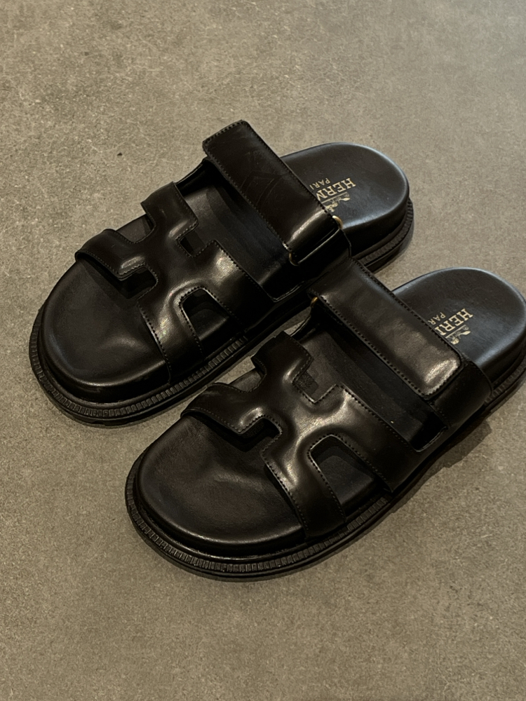 HERMES Women’s Leather Slides
