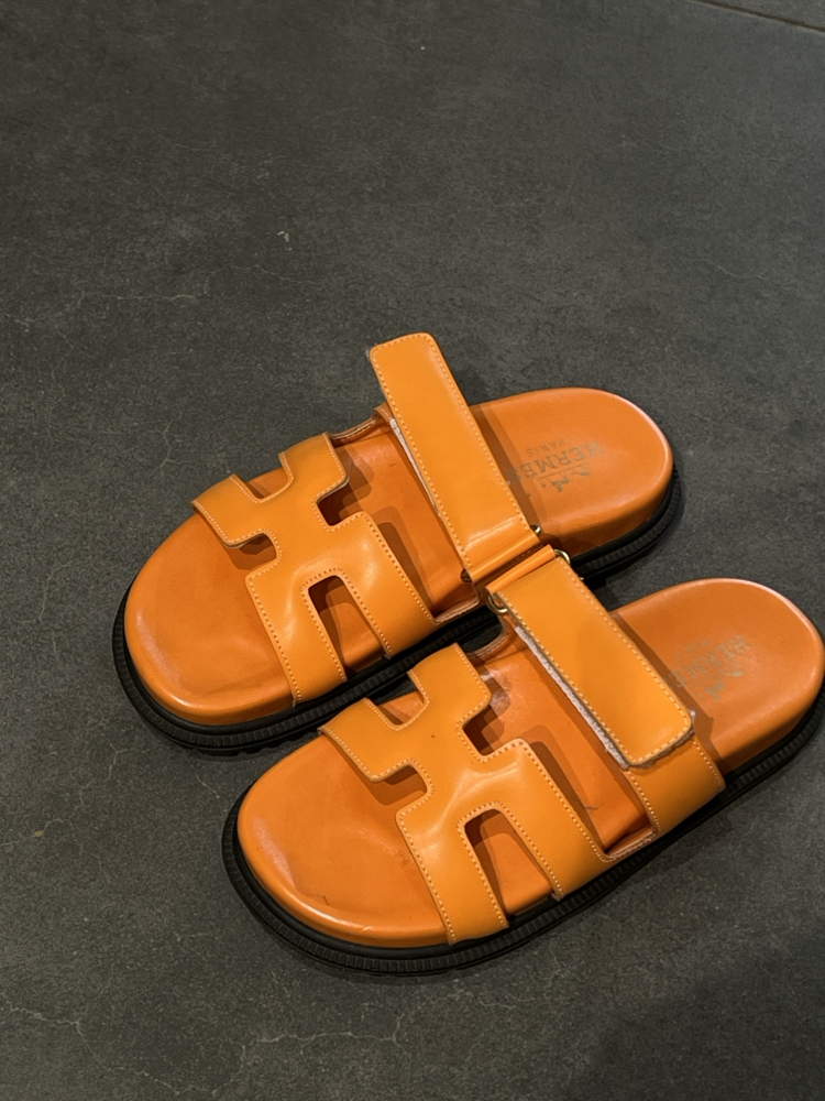 HERMES Women’s Leather Slides