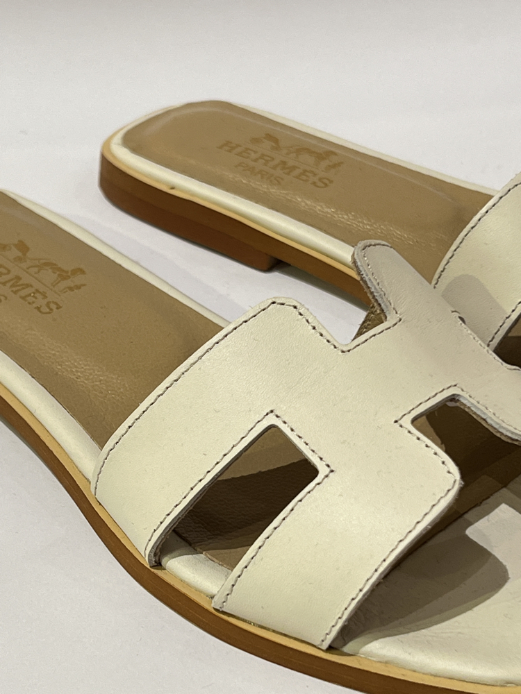 Hermes Women’s Leather Slides