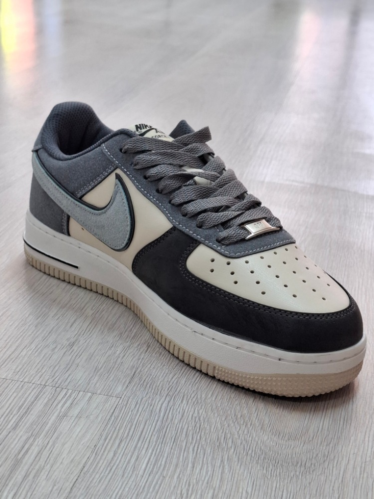 Nike Air Force 1'07 Bej-Füme