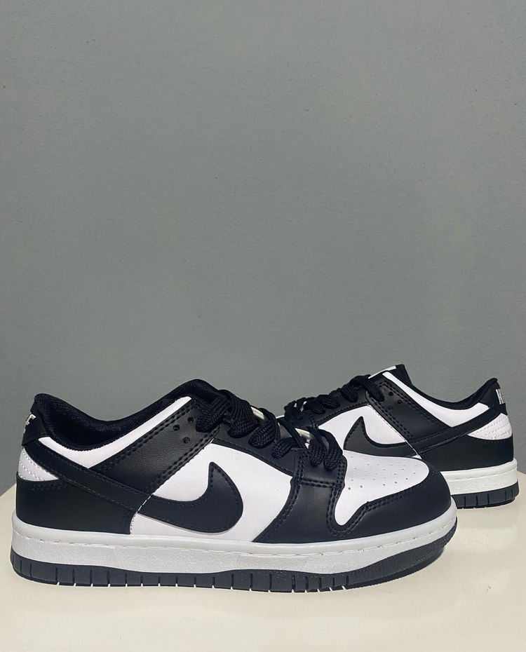 Nike Dunk Low Panda 