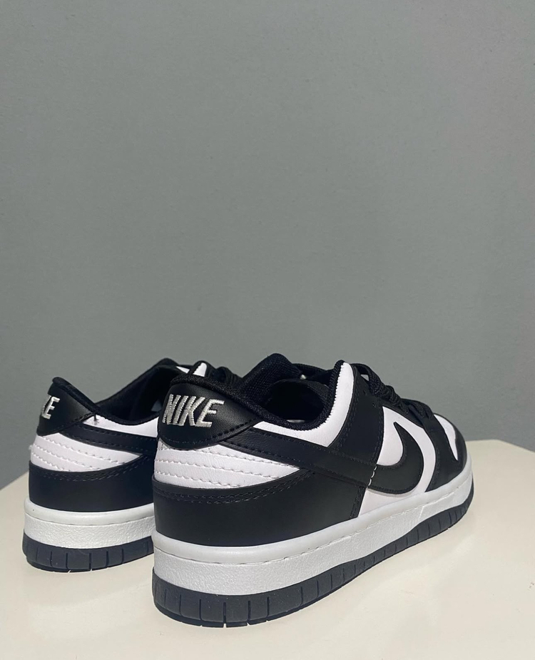 Nike Dunk Low Panda 