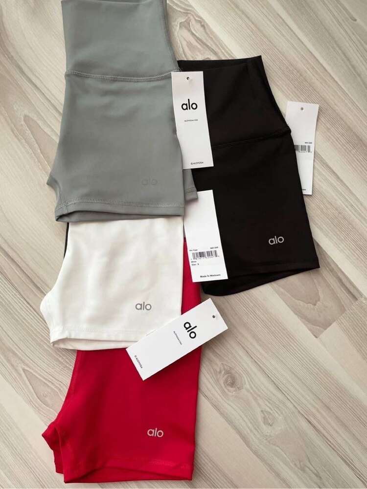 ALO YOGA MİNİ BİKER SHORTS