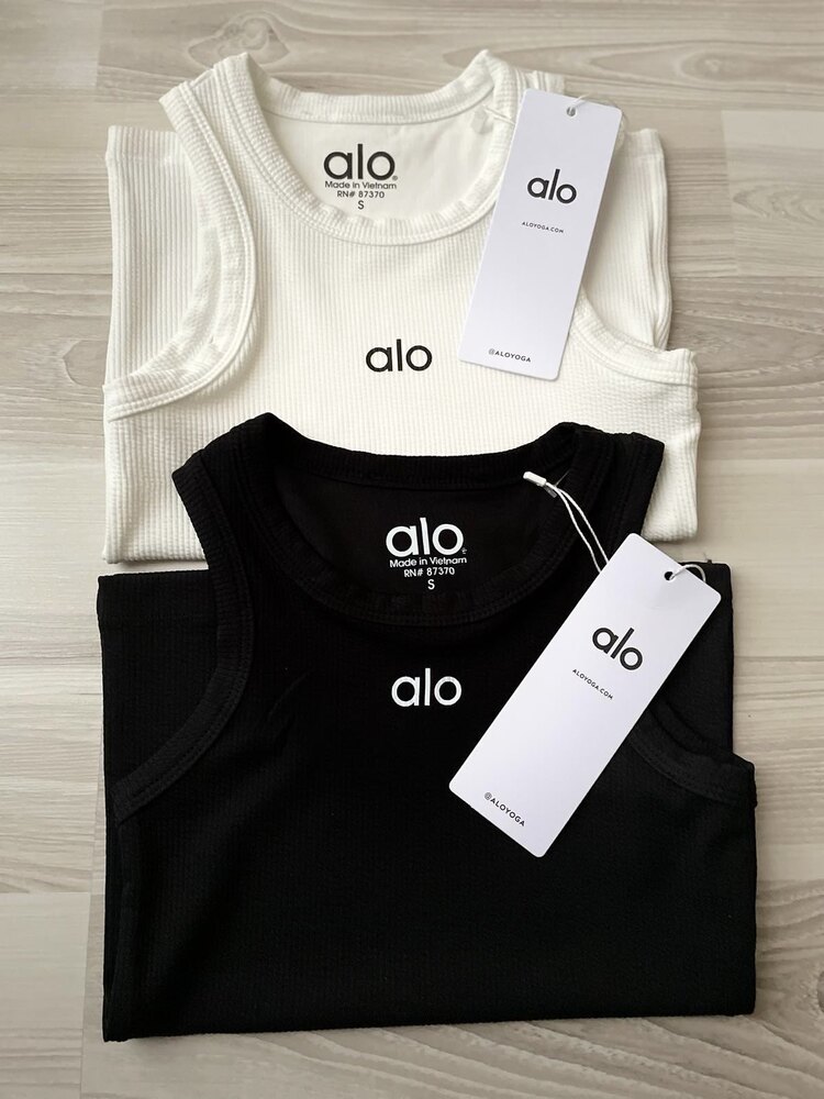 ALO YOGA CROP TOP ATLET