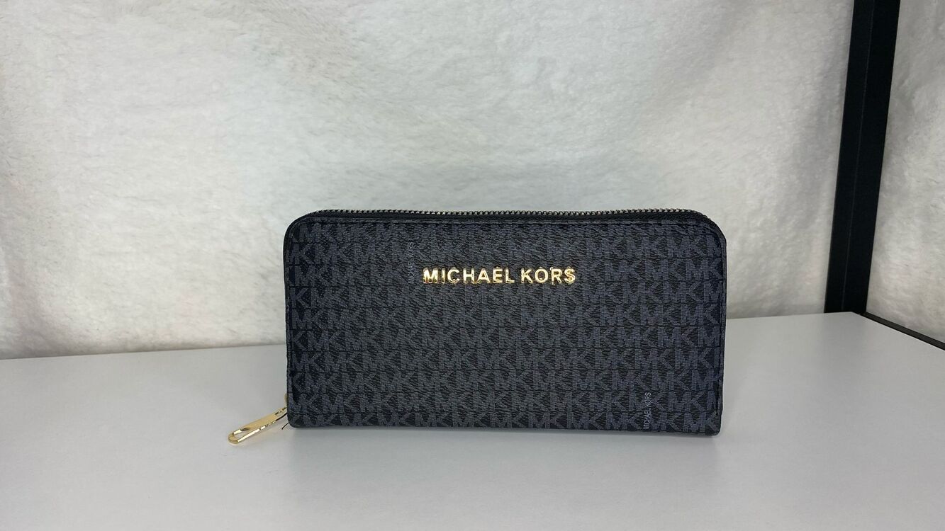 MICHAEL KORS LACİVERT RENK BÜYÜK BOY FERMUARLI CÜZDAN