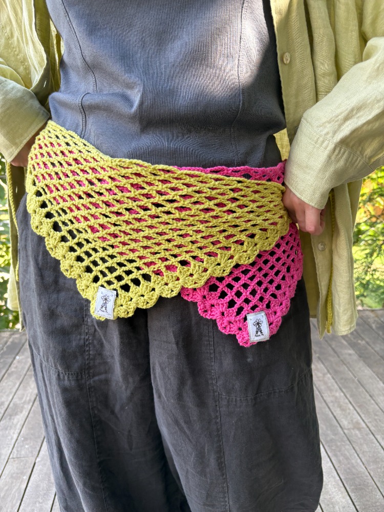 Hayali Kitap Kulübü | Sarı Bandana ve Kart Baskı