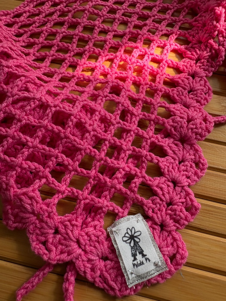 Hayali Kitap Kulübü | Pembe Bandana ve Kart Baskı