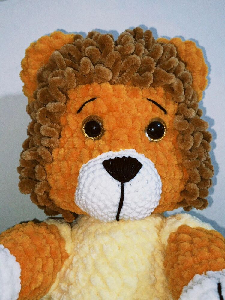 Peluş aslan