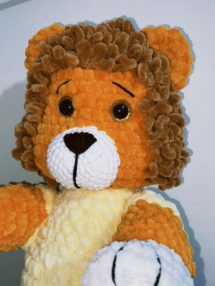 Peluş aslan
