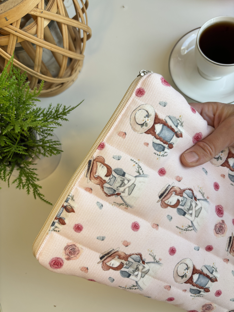 Yeşilin Kızı Kitap ve Tablet Çantası