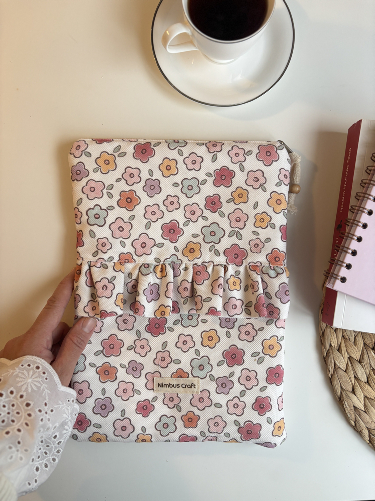 Fırfırlı fermuarlı kitap ve tablet çantası