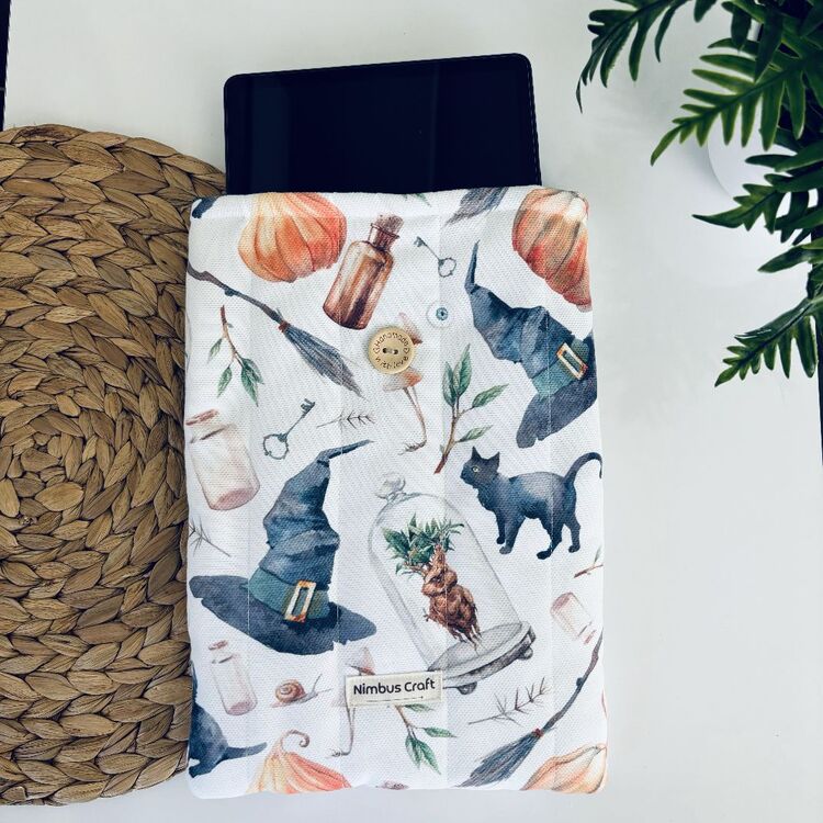 Sihir Dünyası • Kitap Tablet Çantası