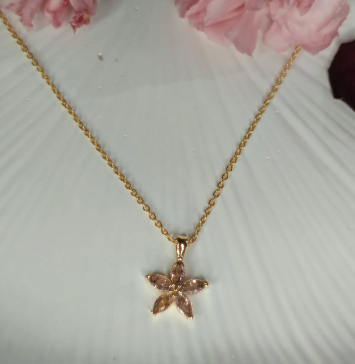 Sarı Çiçek Detaylı Silver Kolye