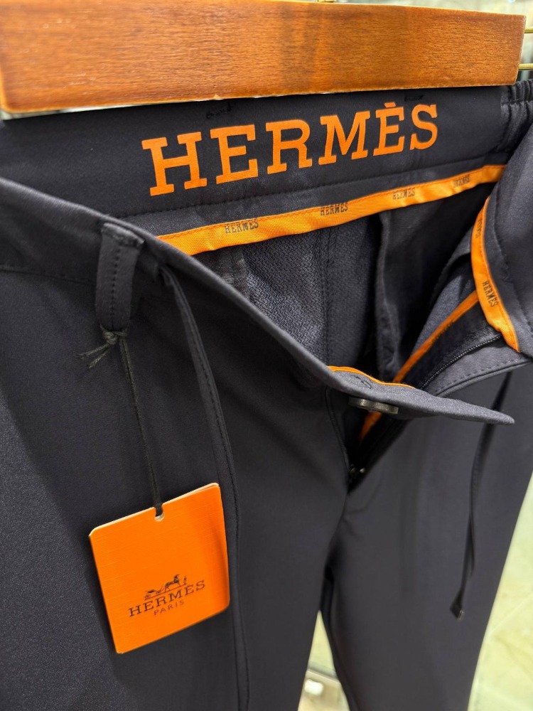 HERMES Black Jogger Straight Fit