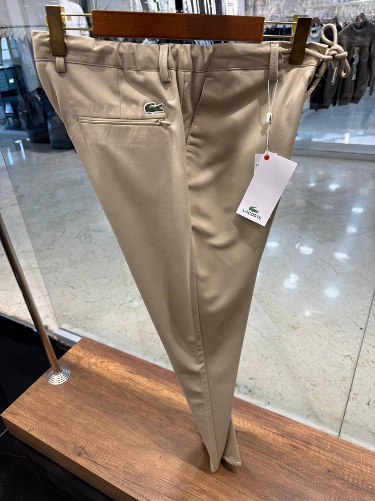 LACOSTE Cream Jogger Straight Fit