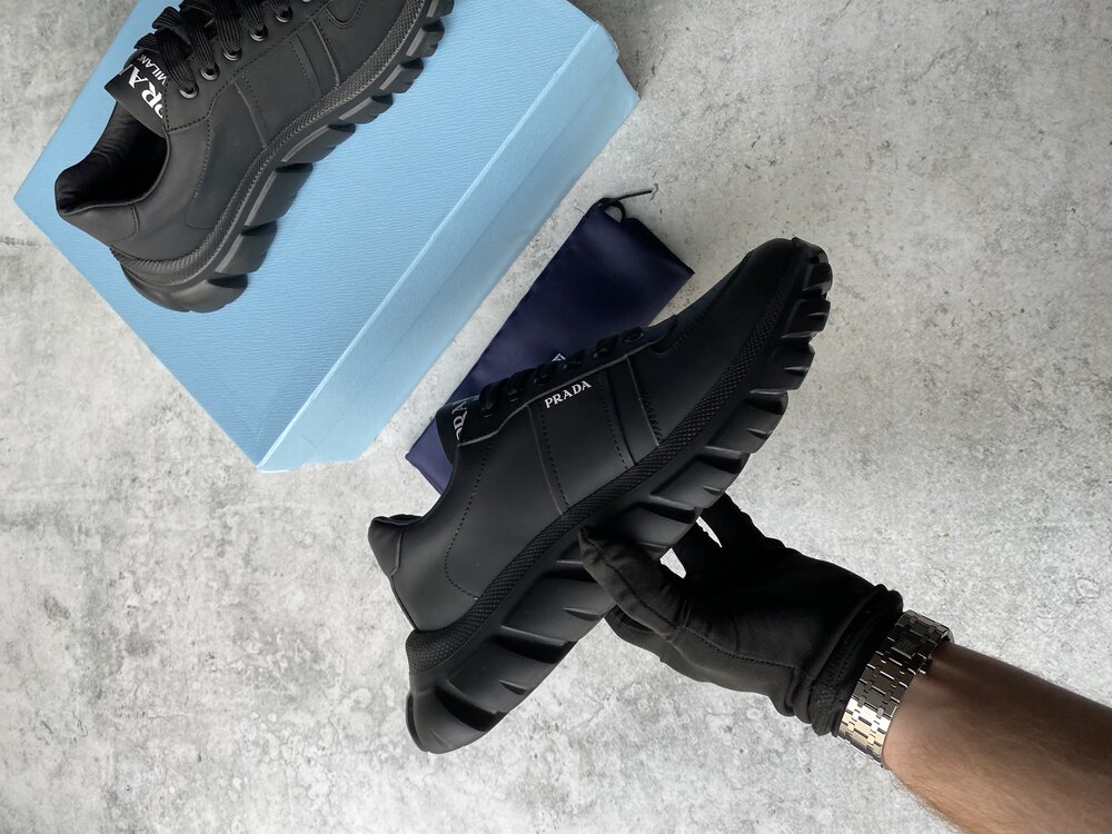 Prada Sneakers(43)