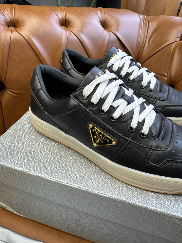Prada Downtown Black Cream