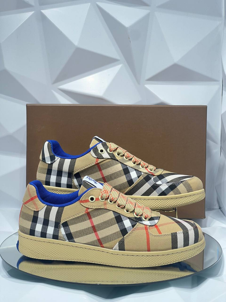 Burberry Sneakers