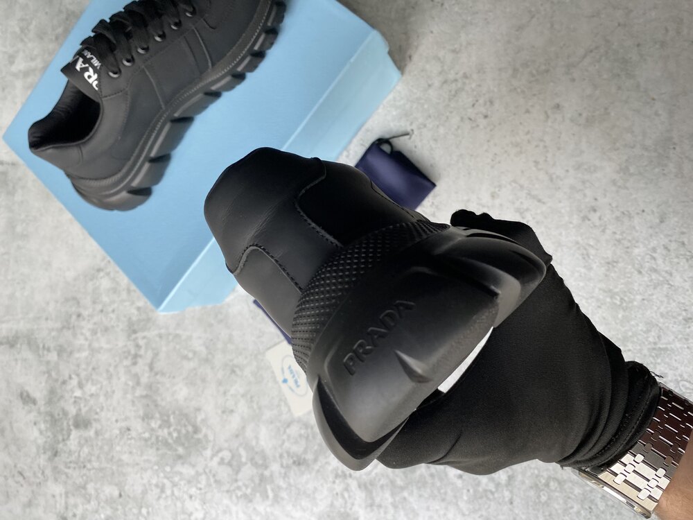 Prada Sneakers(43)