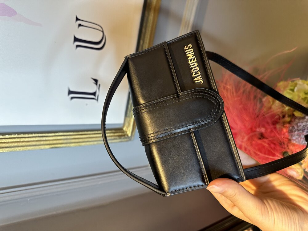 Jacquemus Le Banbino mini