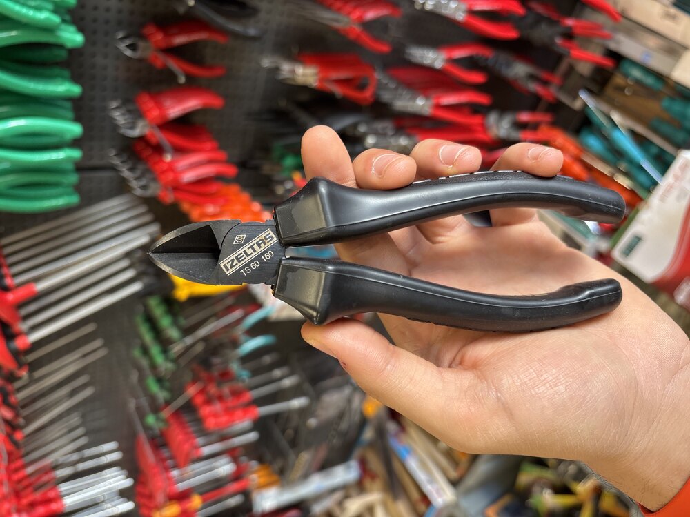 İzeltaş Özel Seri Black Line 160 MM Yan Keski 