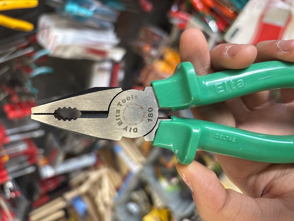 İzeltaş Elta 180 MM Pense