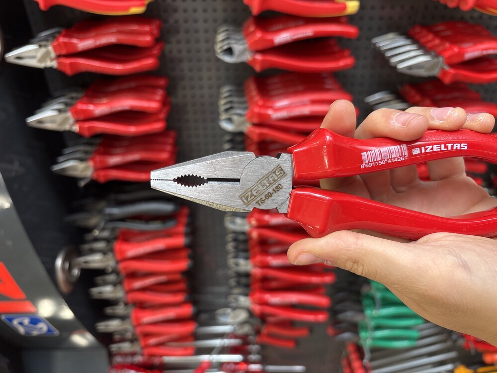 İzeltaş 180 MM Pense Opak