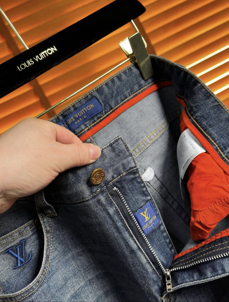 Louis Vuitton Jean