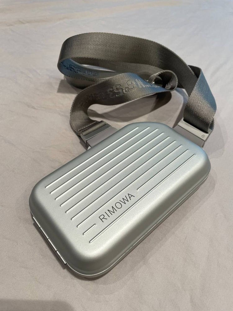 Rimowa Askılı Çanta