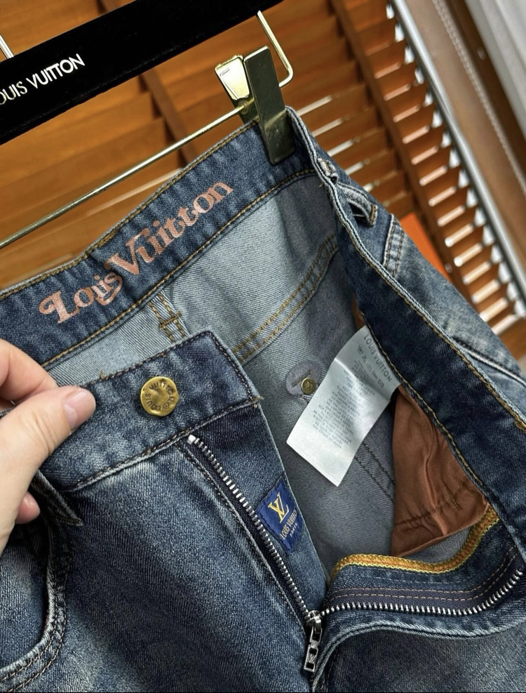 Louis Vuitton Jean