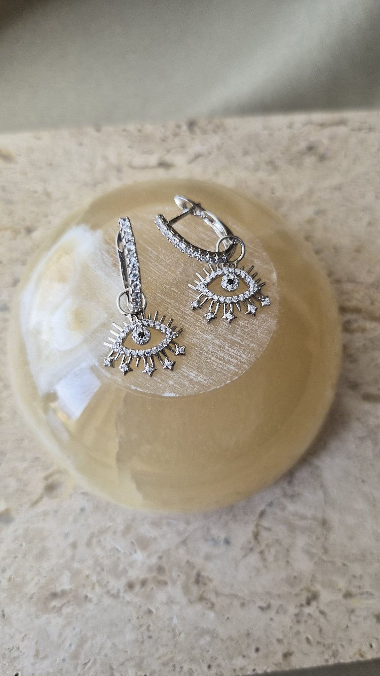Zirkon Taşlı Göz Detaylı Silver Küpe