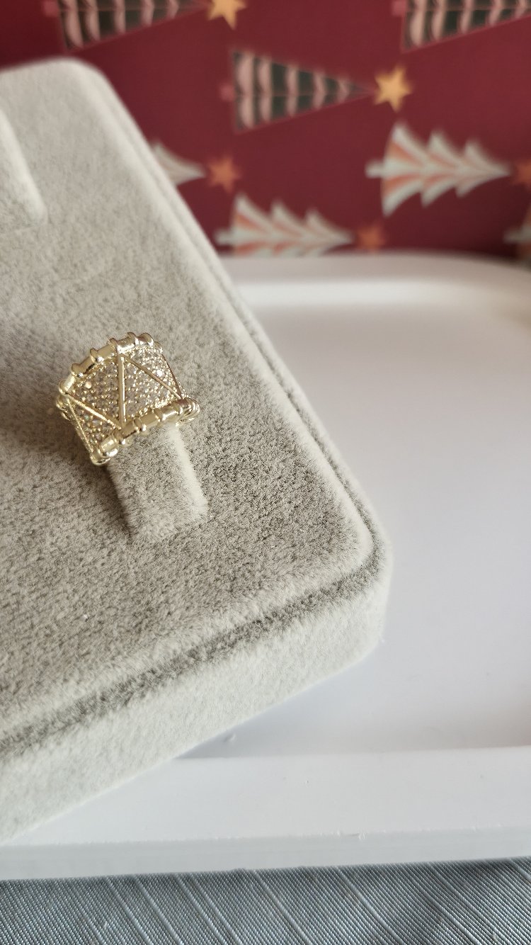 Earcuff