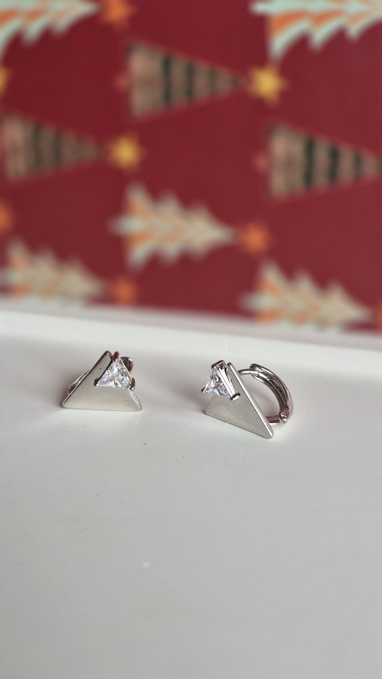 Silver Taşlı Küpe