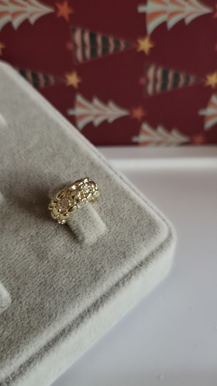 Earcuff