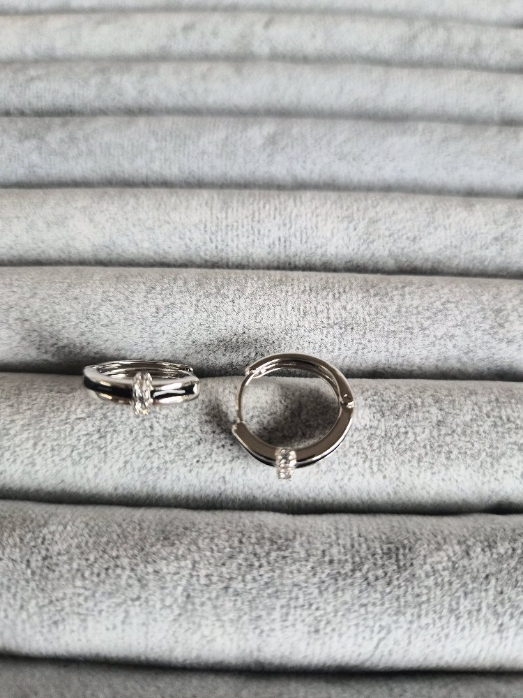 Silver Siyah Şerit Detaylı Halka Küpe