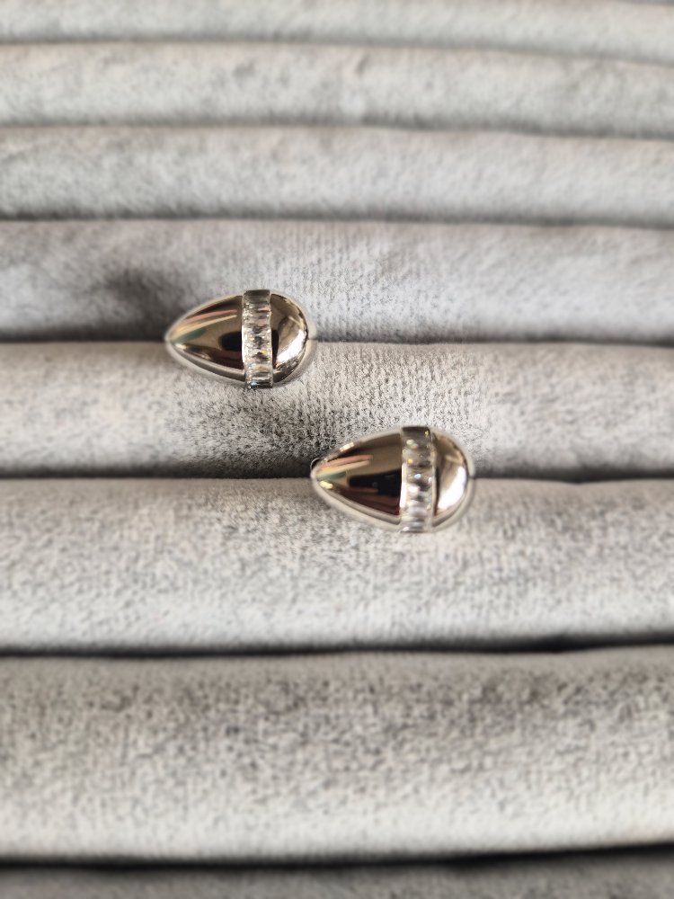 Silver Minimal Taş Detaylı Küpe